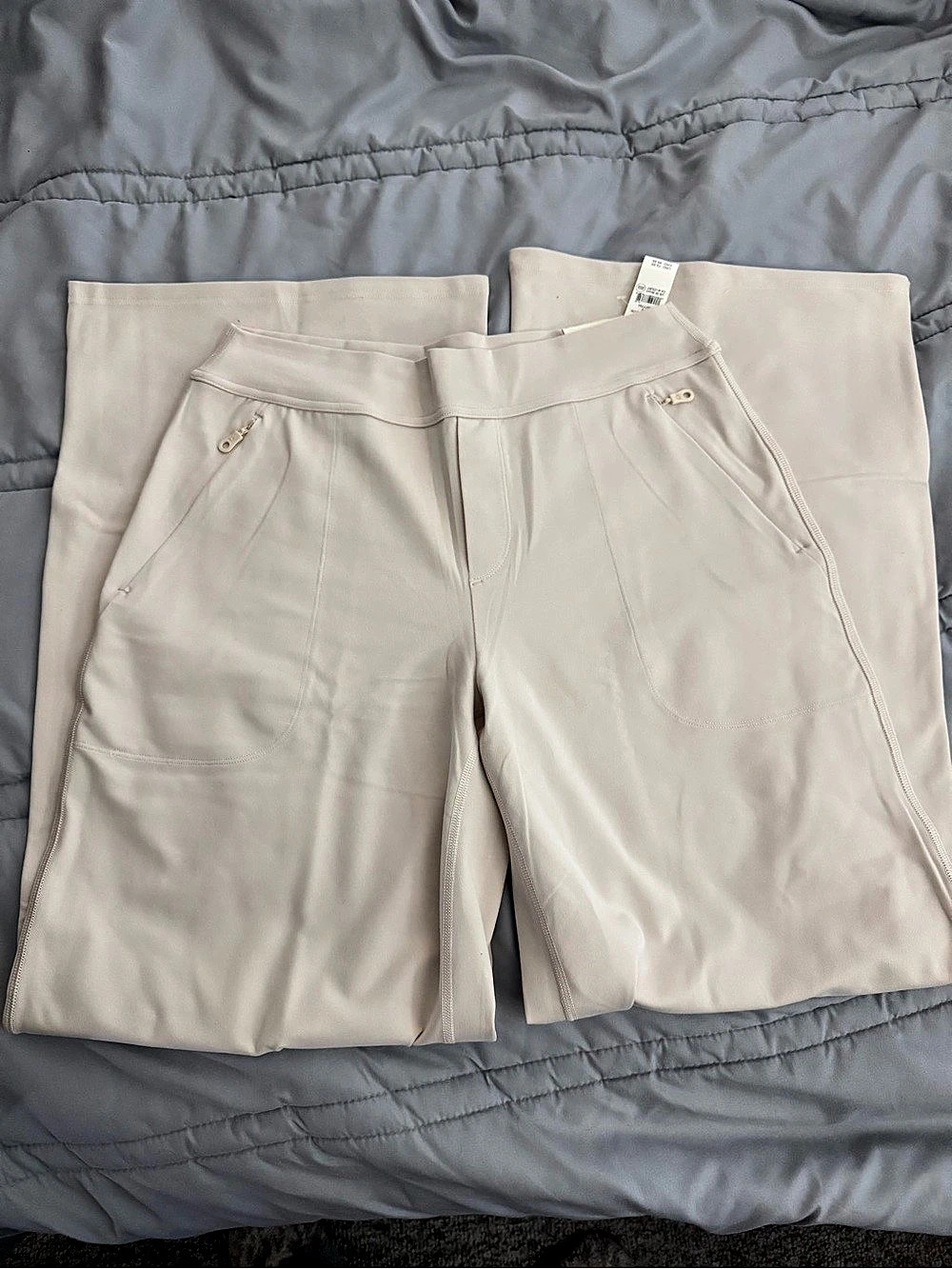 Aerie Hugger Trouser Straight Leg Pants in Cream  Like New
